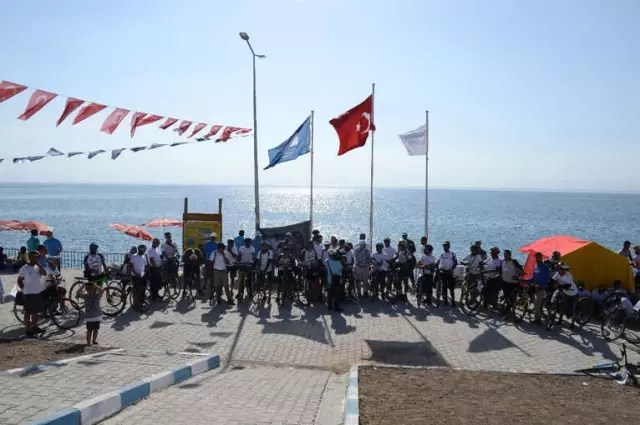 1. Ulusal Van Denizini Pedallıyoruz' Etkinliği 1. Ulusal Van Denizini Pedallıyoruz' Etkinliği