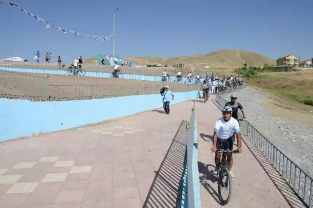1. Ulusal Van Denizini Pedallıyoruz' Etkinliği 1. Ulusal Van Denizini Pedallıyoruz' Etkinliği