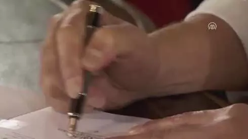 Moro Müslümanlarına Kapsamlı Özerklik - İmza Töreni Moro Müslümanlarına Kapsamlı Özerklik - İmza Töreni