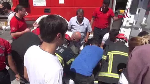 Şanlıurfa 1 Kişinin Öldüğü, Araçların Hurdaya Döndüğü Kamyon Kazası Kamerada Hd Şanlıurfa 1 Kişinin Öldüğü, Araçların Hurdaya Döndüğü Kamyon Kazası Kamerada Hd