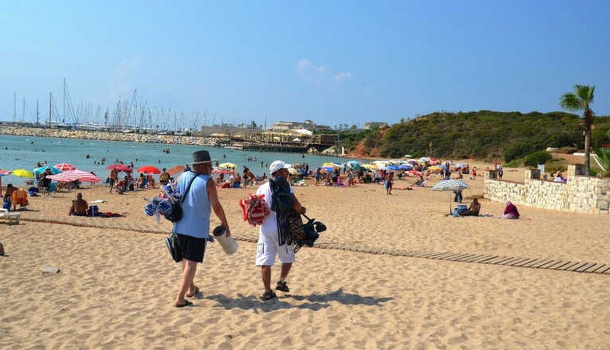 Didim'de 3. Koy Plajı Yenilendi