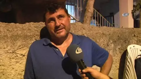Dizi Sezonu Başlayana Kadar Dönercide İşe Girmiş. Dizi Sezonu Başlayana Kadar Dönercide İşe Girmiş.