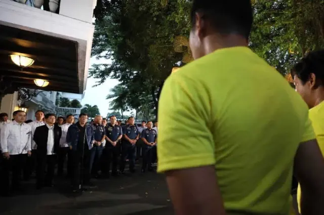 Duterte'den Kötü Polislere Tehdit Duterte'den Kötü Polislere Tehdit