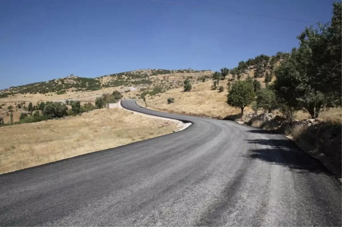 Şırnak'ta Yol Asfaltlama Çalışması Devam Ediyor