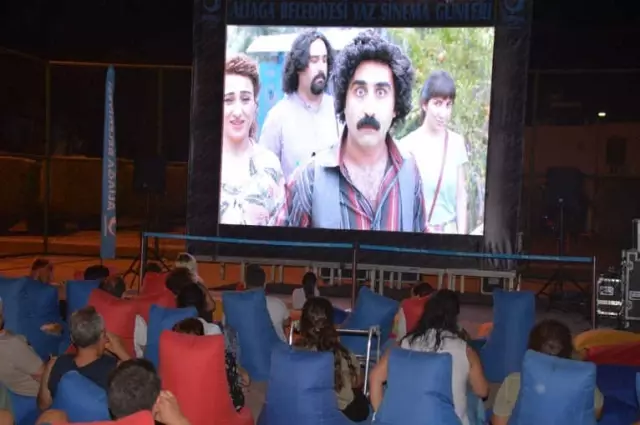 Aliağa'da Yaz Sinema Günleri Yoğun İlgi Aliağa'da Yaz Sinema Günleri Yoğun İlgi