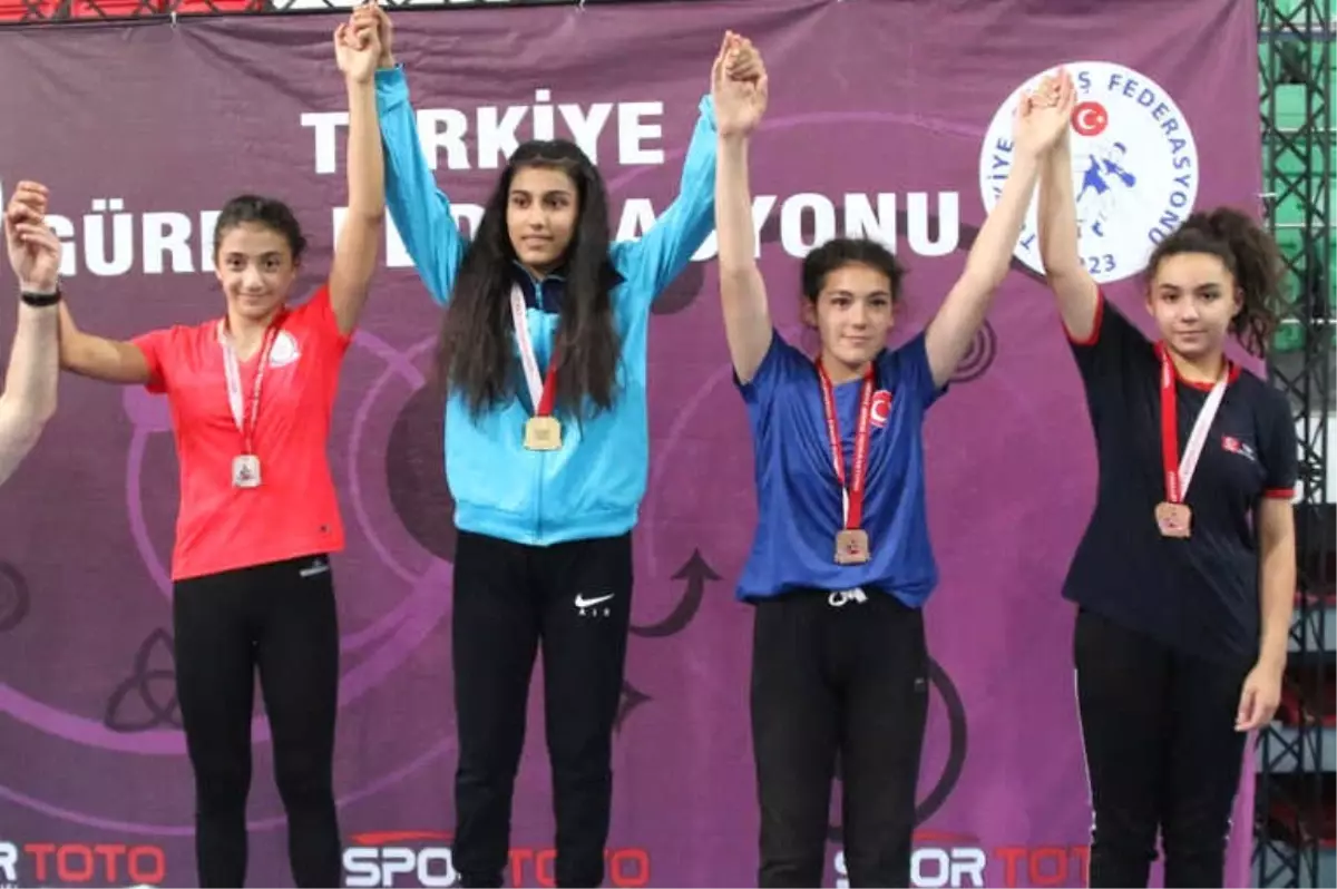 Çorlu'lu Güreşçi Türkiye Üçüncüsü Oldu