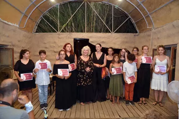 Genç Viyolonselciler Gümüşlük'te Konser Verdi Genç Viyolonselciler Gümüşlük'te Konser Verdi