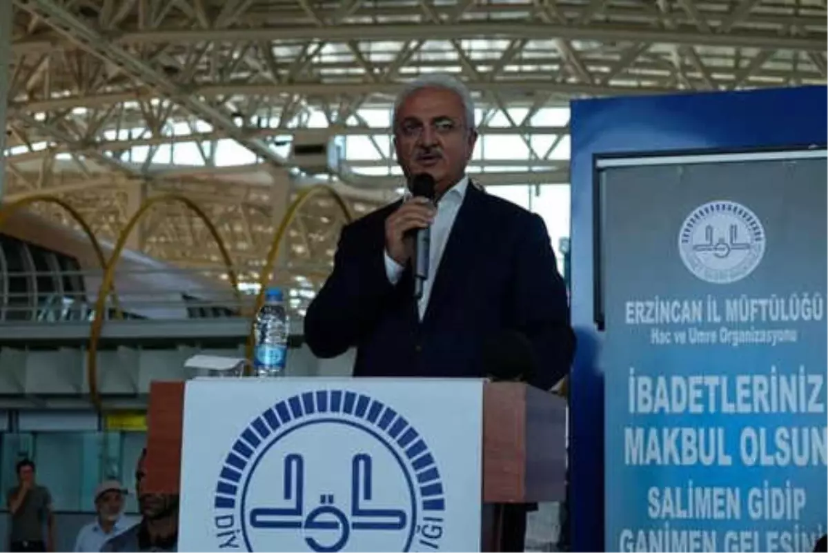 Hacı Adayları Dualarla Uğurlandı
