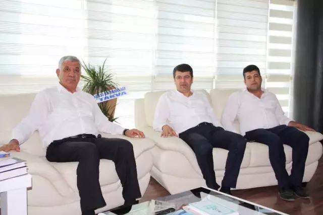 Milletvekili Tutdere Başkan Uslu ile Bir Araya Geldi Milletvekili Tutdere Başkan Uslu ile Bir Araya Geldi