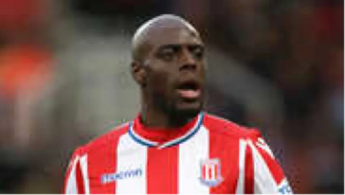 Phillip Cocu, Stoke City'nin Stoperi Martins İndi'yi İstiyor