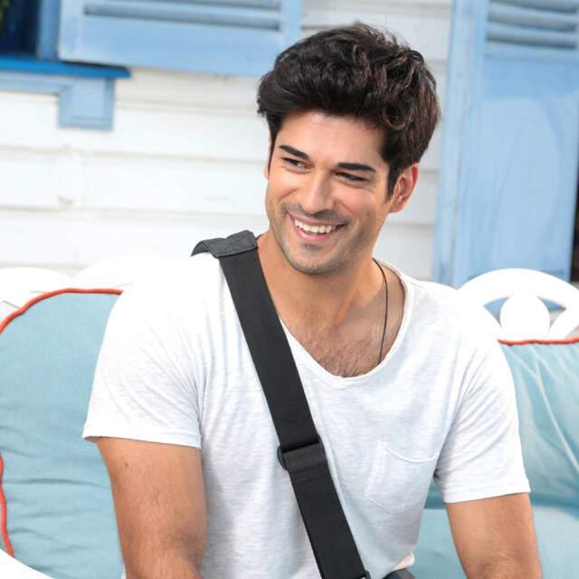 Burak Özçivit, 'Tükenmiş' İddialarına Cevap Verdi: Sadece Biraz Moralim Bozuktu