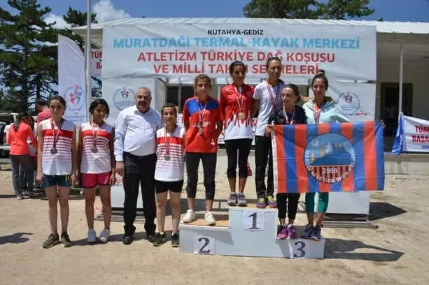 Milli Takım Seçmeleri Gediz Muratdağı Termal Kayak Merkezi'nde Yapıldı Milli Takım Seçmeleri Gediz Muratdağı Termal Kayak Merkezi'nde Yapıldı