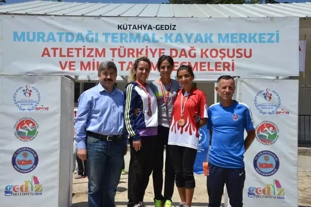 Milli Takım Seçmeleri Gediz Muratdağı Termal Kayak Merkezi'nde Yapıldı Milli Takım Seçmeleri Gediz Muratdağı Termal Kayak Merkezi'nde Yapıldı