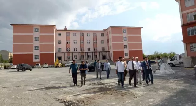 Vali Azizoğlu İnşaatları İnceledi Vali Azizoğlu İnşaatları İnceledi