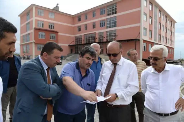 Vali Azizoğlu İnşaatları İnceledi Vali Azizoğlu İnşaatları İnceledi