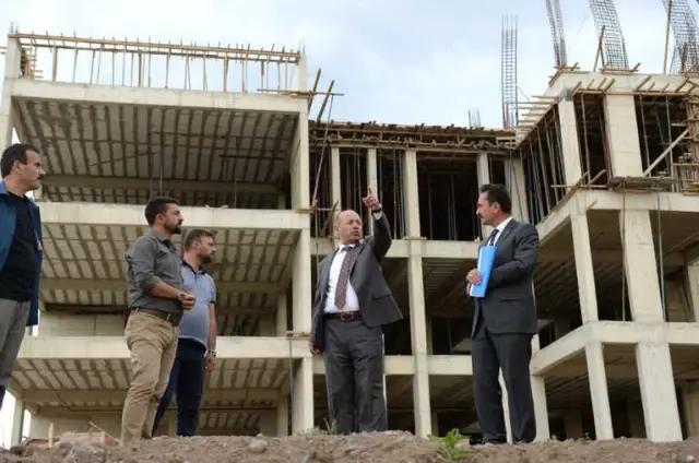 Vali Azizoğlu İnşaatları İnceledi Vali Azizoğlu İnşaatları İnceledi