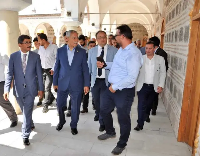 Arınç, Kapatılan Fetö'nün Öğrenci Yurdundaki Yenileme Çalışmalarını İnceledi