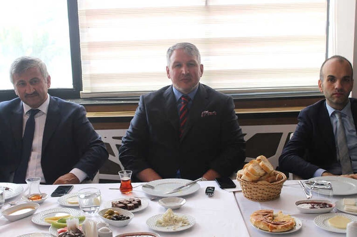 Bayburt Vakfı, Basın Mensupları ile Kahvaltıda Bir Araya Geldi