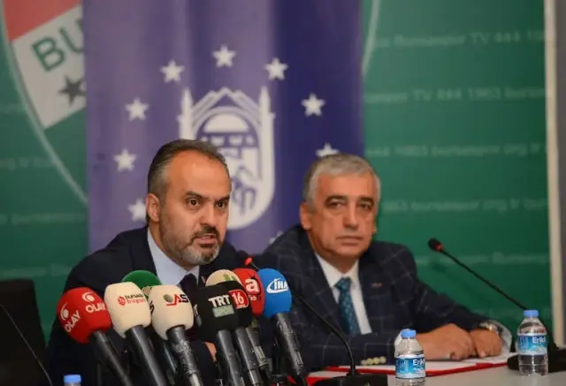 Bursaspor'da 'Askıda Kombine Bilet' Projesi Bursaspor'da 'Askıda Kombine Bilet' Projesi