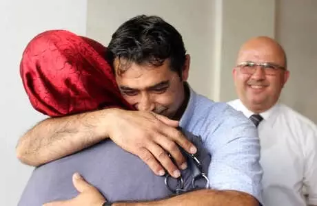 Eski Bakan, Ayrılmak İsteyen Çifti Boşanmaktan Vazgeçirdi
