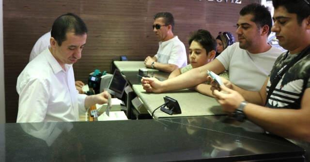 Başkan Erdoğan Dövizlerinizi Bozdurun Çağrısı Yaptı, Vatandaşlar Seferberlik Başlattı