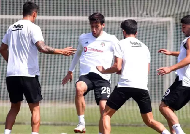 Beşiktaş Akhisar Maçı Hazırlıklarına Tamamladı