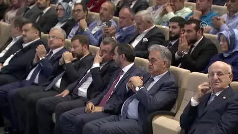 Cumhurbaşkanı Erdoğan: 'Ölürüz de Böyle Bir İstiskale, Aşağılanmaya Rıza Gösteremeyiz' Cumhurbaşkanı Erdoğan: 'Ölürüz de Böyle Bir İstiskale, Aşağılanmaya Rıza Gösteremeyiz'