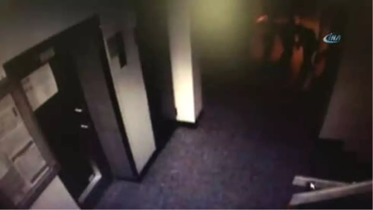 Önce Evlere Giriyorlar, Sonra Aldıkları Anahtarlarla Otomobilleri Böyle Çalıyorlar