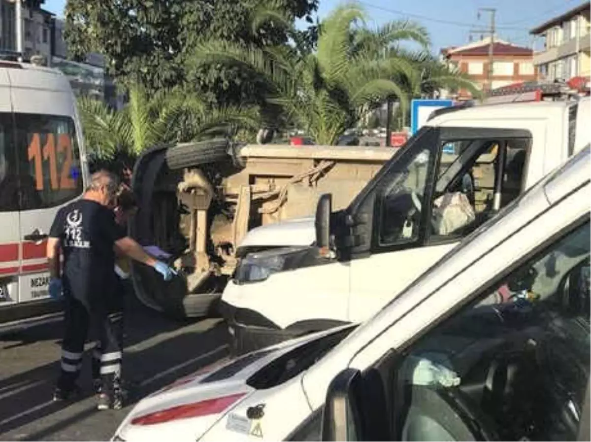 Ordu'da Fındık İşçilerini Taşıyan Minibüs Kaza Yaptı: 8 Yaralı