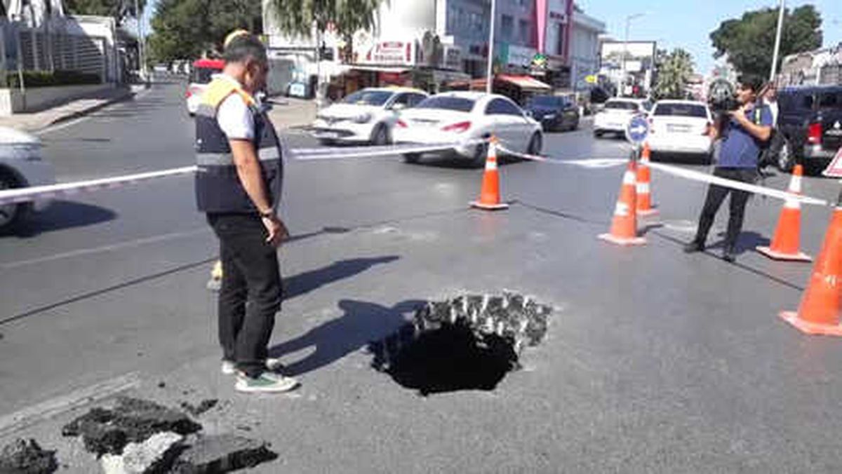 Beşiktaş'ta Yolda Çökme - İstanbul