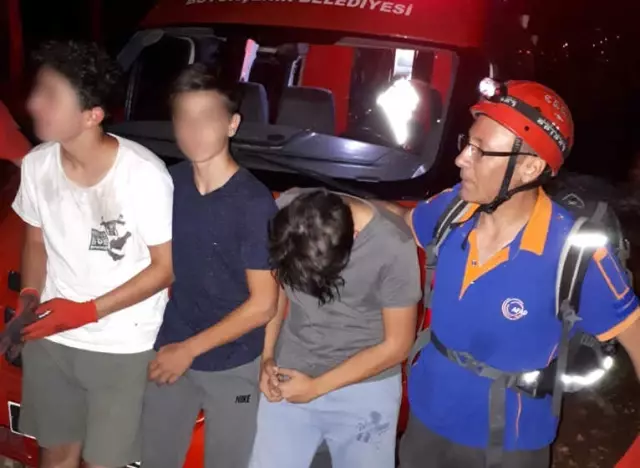 Dağda Mahsur Kalan 3 Arkadaş Kurtarıldı
