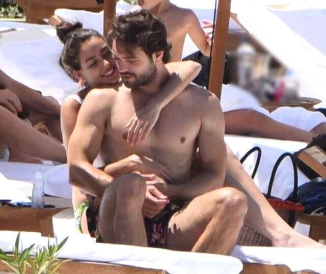 Dilan Çiçek Deniz ve Furkan Andıç, Plajda Sarmaş Dolaş Görüntülendi