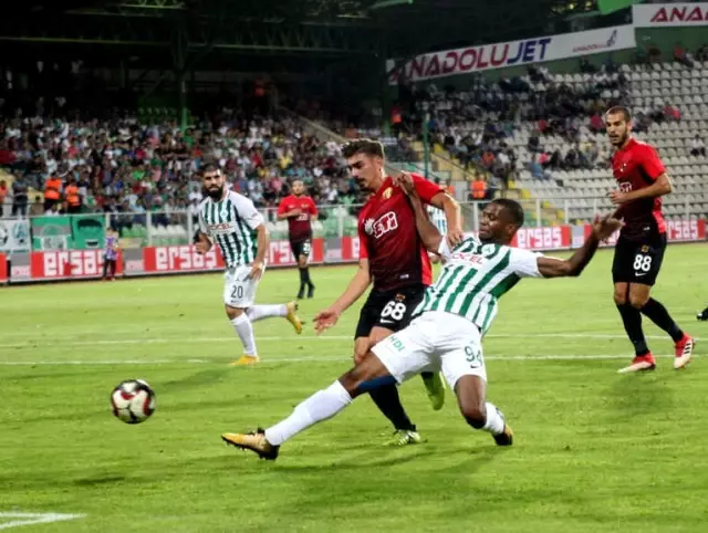 Giresunspor: 2 - Eskişehirspor: 1 (İlk Yarı Sonucu)