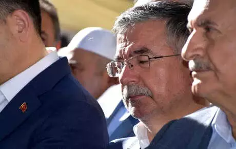 İsmet Yılmaz'ın Annesi Son Yolculuğuna Uğurlandı