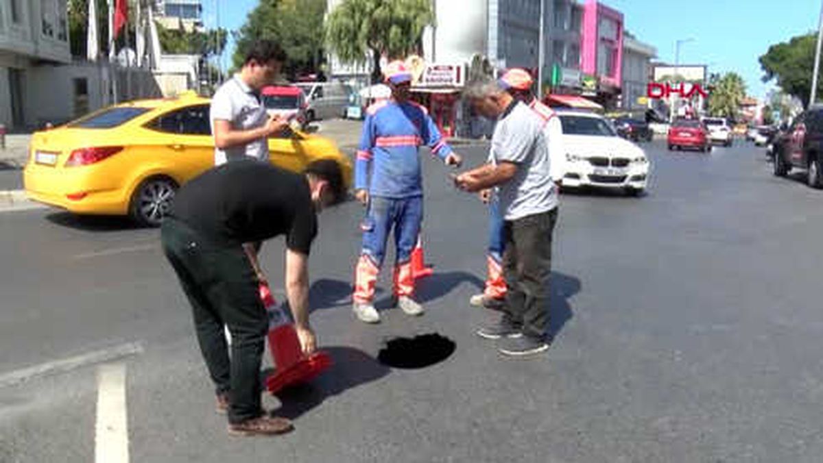 İstanbul Nispetiye Caddesi'nde Yolda Çökme