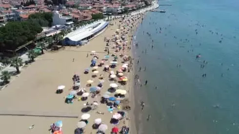 İzmir Menderes'te Örnek Şezlong Operasyonu... Sahilde Vatandaşa Parayla Satılan Tüm Şezlonglar... İzmir Menderes'te Örnek Şezlong Operasyonu... Sahilde Vatandaşa Parayla Satılan Tüm Şezlonglar...