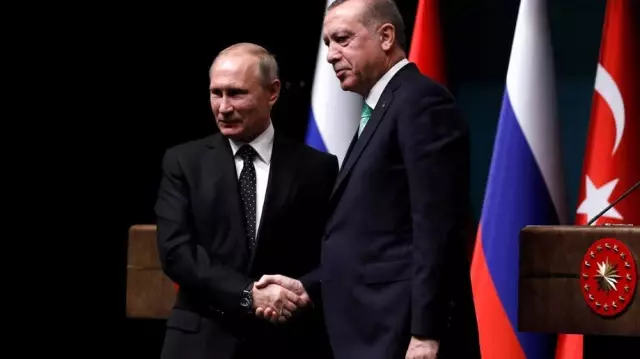 Rusya, Türk Vatandaşlarına Vize Kolaylığı İçin Kolları Sıvadı Rusya, Türk Vatandaşlarına Vize Kolaylığı İçin Kolları Sıvadı