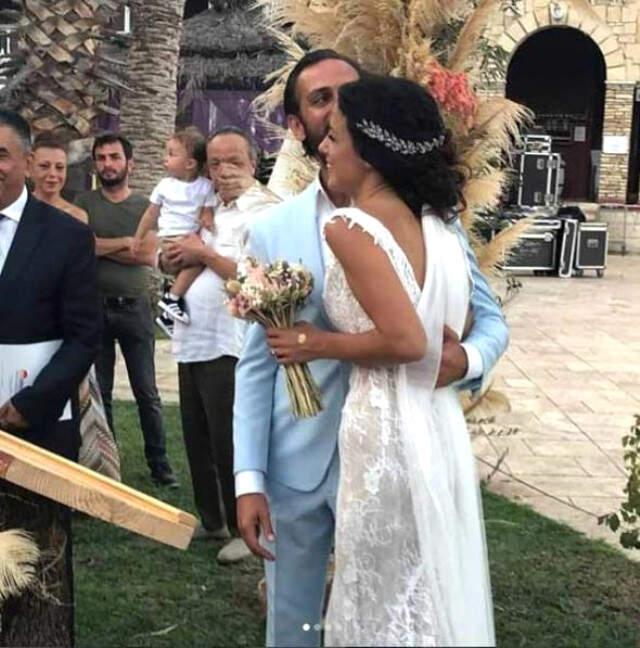 Ünlüler, Cansu Tosun ve Erkan Kolçak Köstengil'in Düğününe Akın Etti