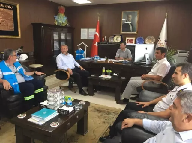 Asit Tankı Olayını İktidar Partisinin Milletvekilleri ve Kentin Tüm Yöneticileri Yakından Takip... Asit Tankı Olayını İktidar Partisinin Milletvekilleri ve Kentin Tüm Yöneticileri Yakından Takip...