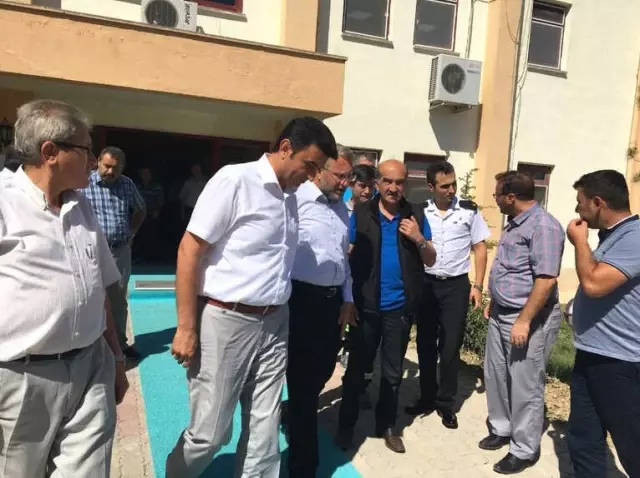 Asit Tankı Olayını İktidar Partisinin Milletvekilleri ve Kentin Tüm Yöneticileri Yakından Takip... Asit Tankı Olayını İktidar Partisinin Milletvekilleri ve Kentin Tüm Yöneticileri Yakından Takip...