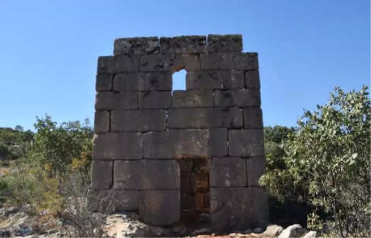 Gerger'de 2 Bin Yıllık Askeri Gözetleme Kulesi Bulundu