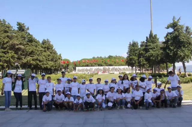 Başkaleli Öğrencilerin Çanakkale ve İstanbul Gezileri Sürüyor Başkaleli Öğrencilerin Çanakkale ve İstanbul Gezileri Sürüyor