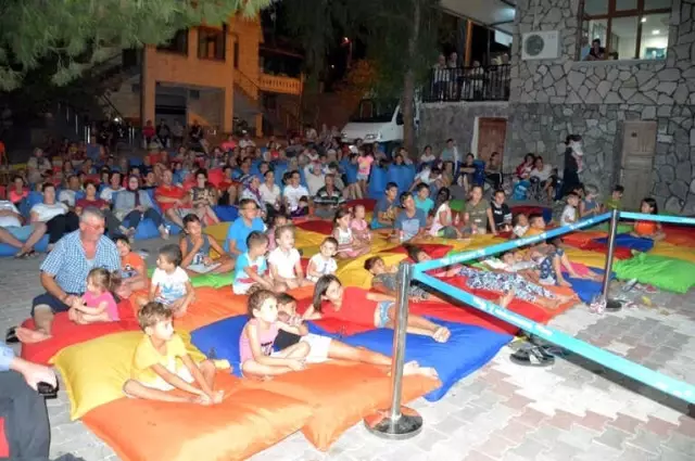 Çakmaklı'da Sinema Keyfi