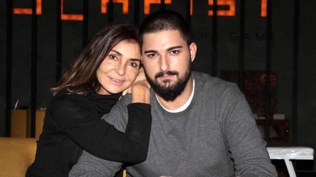 Derya Tuna'nın Programına Bağlanan İbrahim Tatlıses, Eski Eşini Övgü Yağdırdı