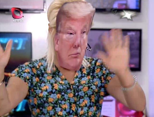 Flash TV Sunucusu, İki Kişiyi Donald Trump Maskesiyle Oynatarak Dolar Attı