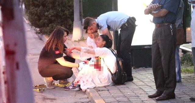 Genç Kadın Otobüs Durağında Kanlar İçinde Bulundu