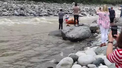 Nikaha Rafting Botu ile Geldiler Nikaha Rafting Botu ile Geldiler