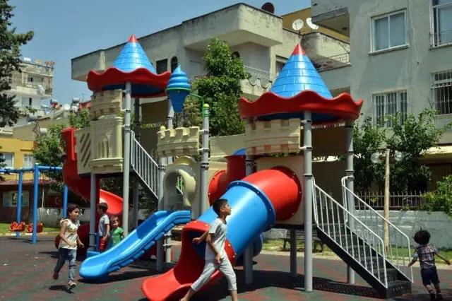Akdeniz'de Parklar Yenileniyor Akdeniz'de Parklar Yenileniyor