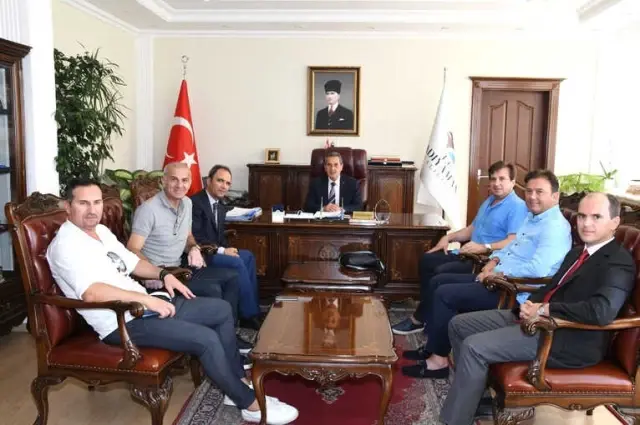 Futbolun Efsane İsimlerinden Vali Kalkancı'ya Ziyaret