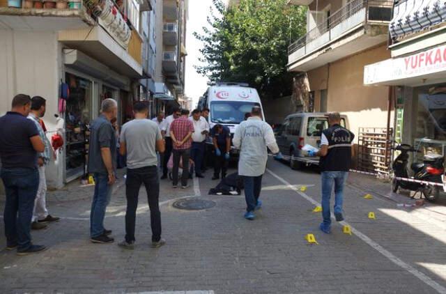 Kız Kardeşinin Sevgilisini Sokak Ortasında Öldüren Katil Zanlısı, Kayıplara Karıştı! Olay Kameralara Yansıdı